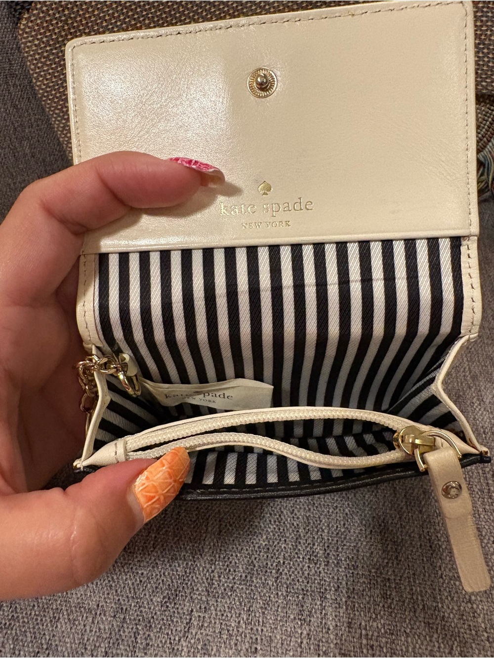Kate Spade Wallet - Picture 4 of 6